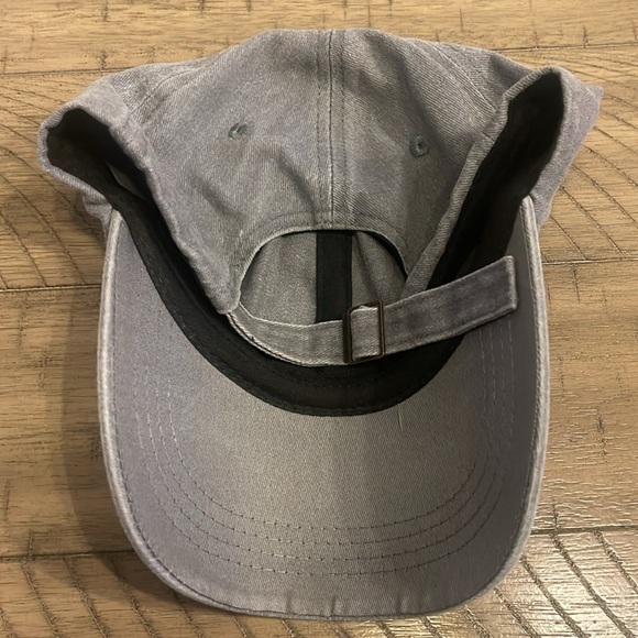 Nice comfortable hat - Picture 3 of 3